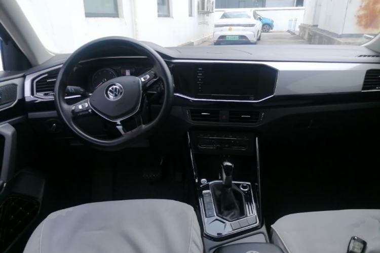 Used Volkswagen Tayron 2020 330TSI Two-Wheel Drive Luxury Smart Connectivity Version Center Console