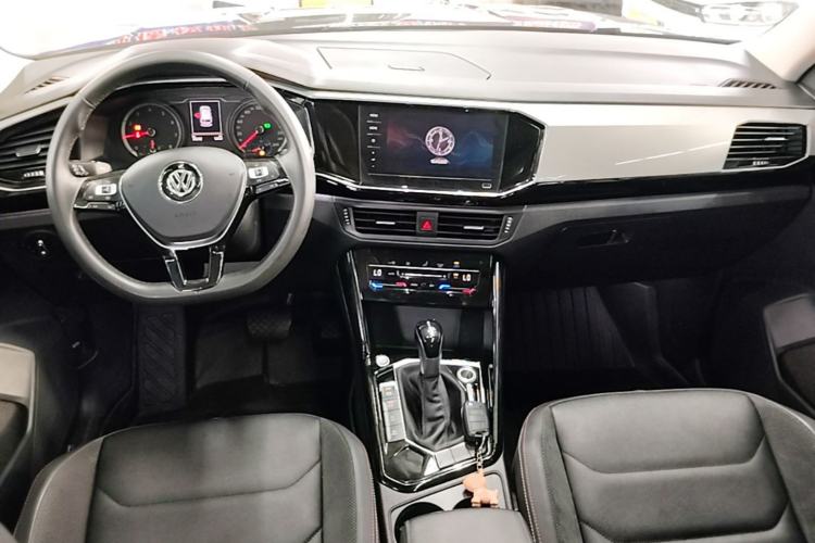 Used Volkswagen Tayron 2020 280TSI Two-Wheel Drive Luxury Connect Edition Center Console
