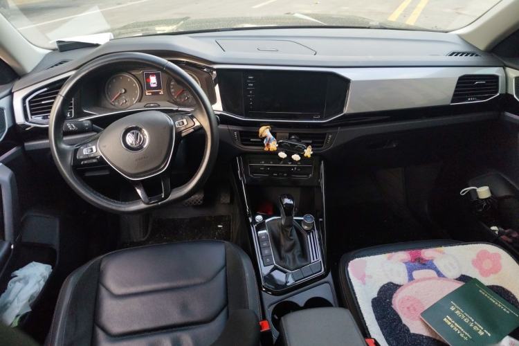 Used Volkswagen Tayron 2020 330TSI Two-Wheel Drive Luxury Smart Connectivity Version Center Console