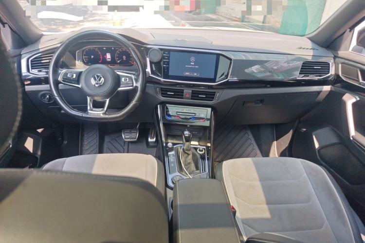 Used Volkswagen Tayron 2020 380TSI All-Wheel Drive R-Line Connected Version Center Console