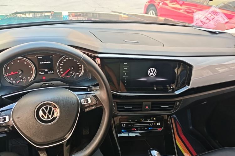 Used Volkswagen Tayron 2020 330TSI Two-Wheel Drive Luxury Smart Connectivity Version Center Console