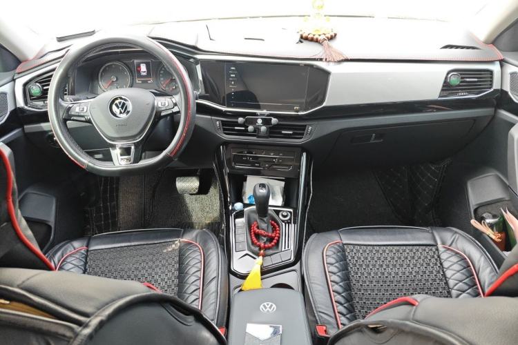 Used Volkswagen Tayron 2020 330TSI Two-Wheel Drive Luxury Smart Connectivity Version Center Console