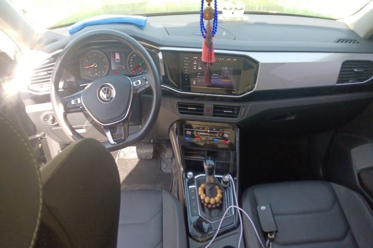 Used Volkswagen Tayron 2020 330TSI Two-Wheel Drive Luxury Smart Connectivity Version Center Console