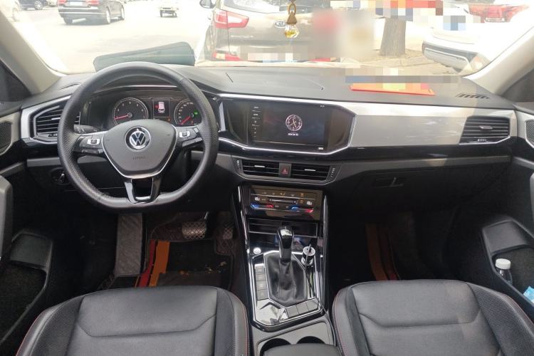 Used Volkswagen Tayron 2020 280TSI Two-Wheel Drive Luxury Connect Edition Center Console
