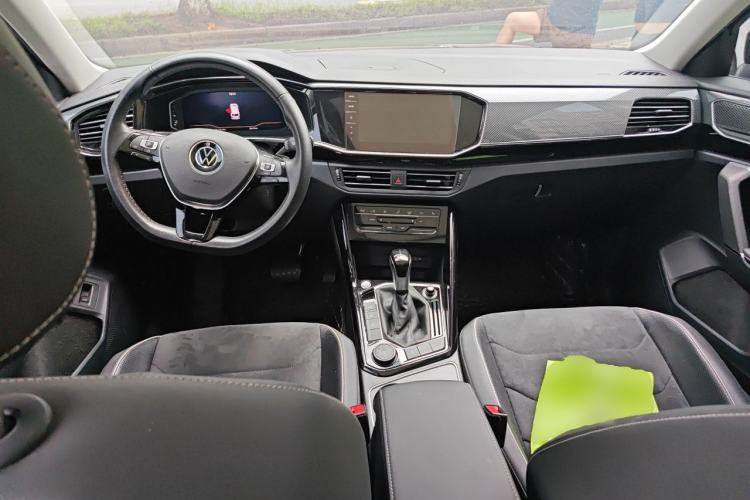 Used Volkswagen Tayron 2020 380TSI Four-Wheel Drive Luxury Connect Pro Edition Center Console