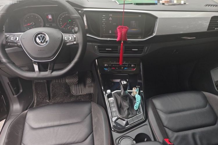Used Volkswagen Tayron 2020 330TSI Two-Wheel Drive Luxury Smart Connectivity Version Center Console
