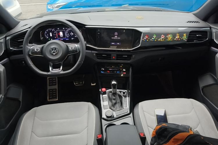 Used Volkswagen Tayron 2020 380TSI All-Wheel Drive R-Line Connected Version Center Console