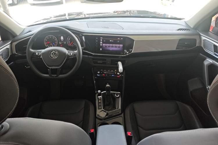 Used Volkswagen Tayron 2020 330TSI Two-Wheel Drive Luxury Smart Connectivity Version Center Console