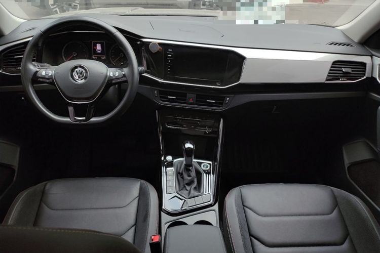 Used Volkswagen Tayron 2020 330TSI Two-Wheel Drive Luxury Smart Connectivity Version Center Console