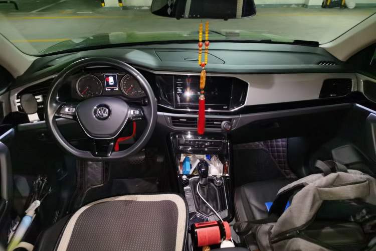 Used Volkswagen Tayron 2020 330TSI Two-Wheel Drive Luxury Smart Connectivity Version Center Console