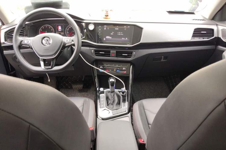 Used Volkswagen Tayron 2020 280TSI Two-Wheel Drive Luxury Connect Edition Center Console