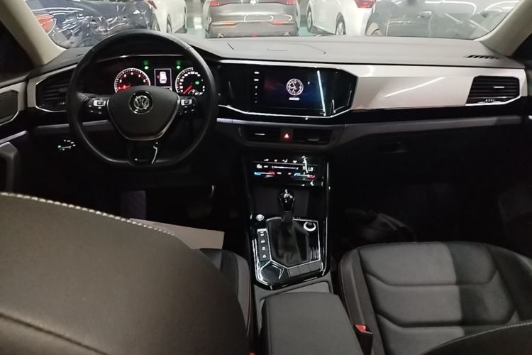 Used Volkswagen Tayron 2020 330TSI Two-Wheel Drive Luxury Smart Connectivity Version Center Console