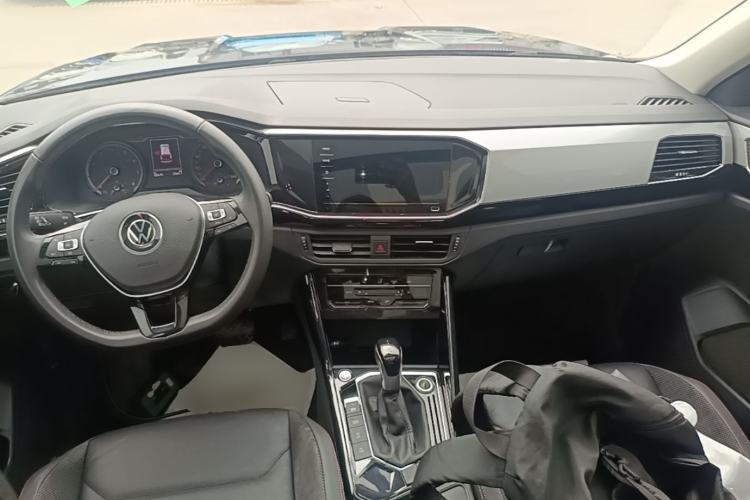Used Volkswagen Tayron 2020 330TSI Two-Wheel Drive Luxury Smart Connectivity Version Center Console