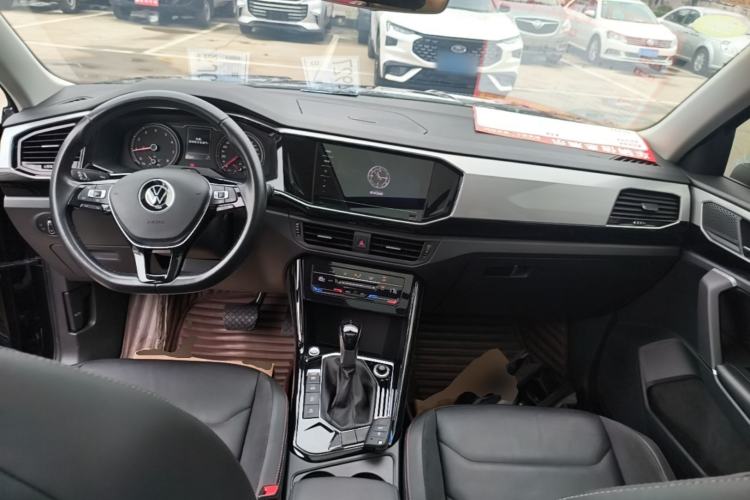 Used Volkswagen Tayron 2020 330TSI Two-Wheel Drive Luxury Smart Connectivity Version Center Console