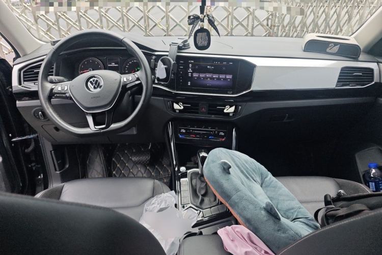 Used Volkswagen Tayron 2020 330TSI Two-Wheel Drive Luxury Smart Connectivity Version Center Console