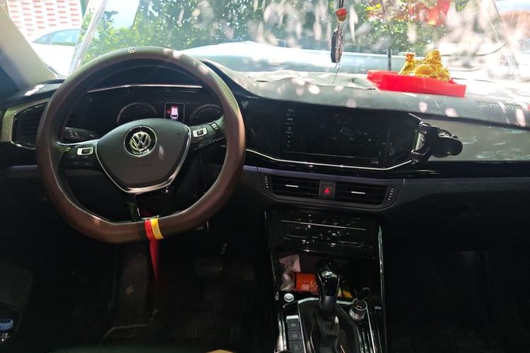 Used Volkswagen Tayron 2020 330TSI Two-Wheel Drive Luxury Smart Connectivity Version Center Console