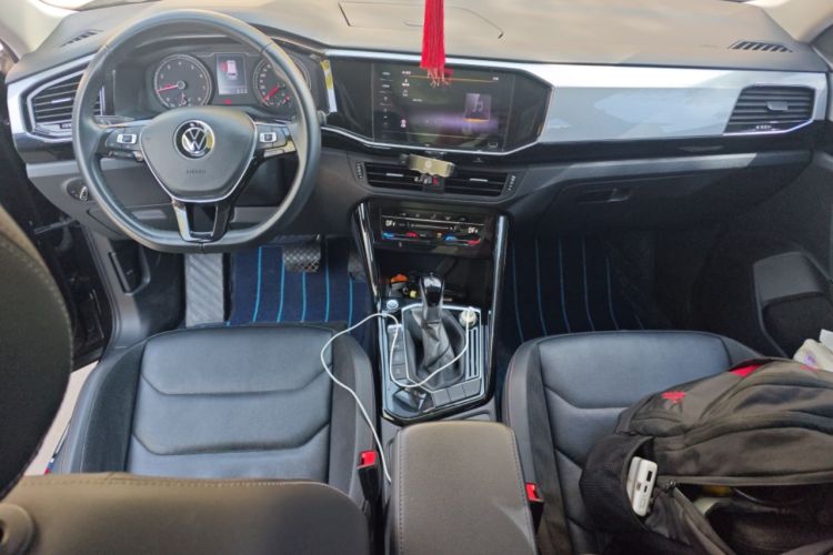 Used Volkswagen Tayron 2020 330TSI Two-Wheel Drive Luxury Smart Connectivity Version Center Console