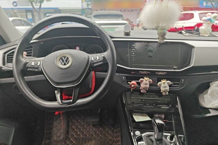 Used Volkswagen Tayron 2020 330TSI Two-Wheel Drive Luxury Smart Connectivity Version Center Console