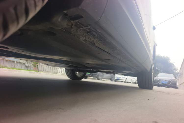 Used Volkswagen Tayron 2020 330TSI Two-Wheel Drive Luxury Connected Pro Edition Chassis Front Left