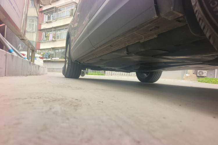 Used Volkswagen Tayron 2020 330TSI Two-Wheel Drive Luxury Connected Pro Edition Chassis Rear Left