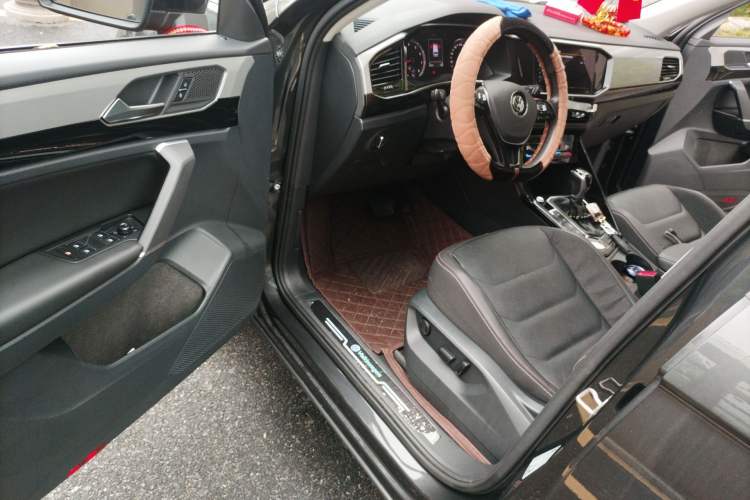 Used Volkswagen Tayron 2020 280TSI Two-Wheel Drive Luxury Connect Edition Driver Seat