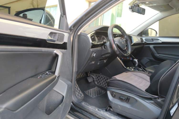 Used Volkswagen Tayron 2020 330TSI Two-Wheel Drive Luxury Smart Connectivity Version Driver Seat