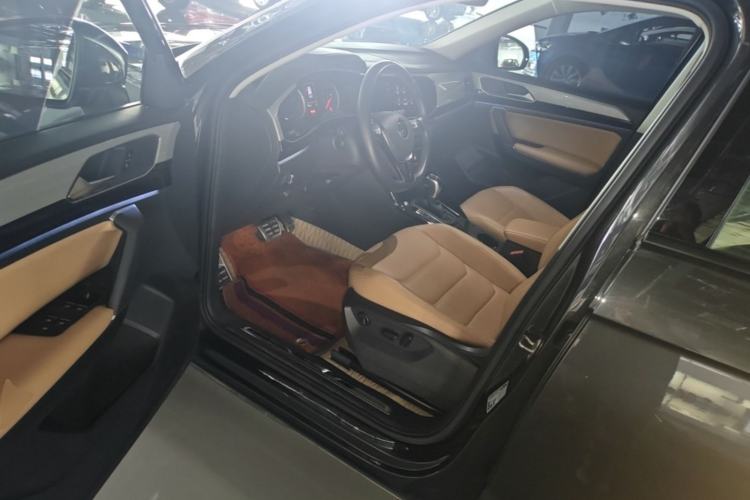 Used Volkswagen Tayron 2020 330TSI Two-Wheel Drive Luxury Smart Connectivity Version Driver Seat