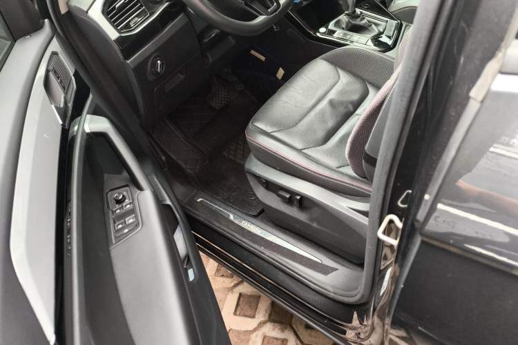 Used Volkswagen Tayron 2020 330TSI Two-Wheel Drive Luxury Smart Connectivity Version Driver Seat