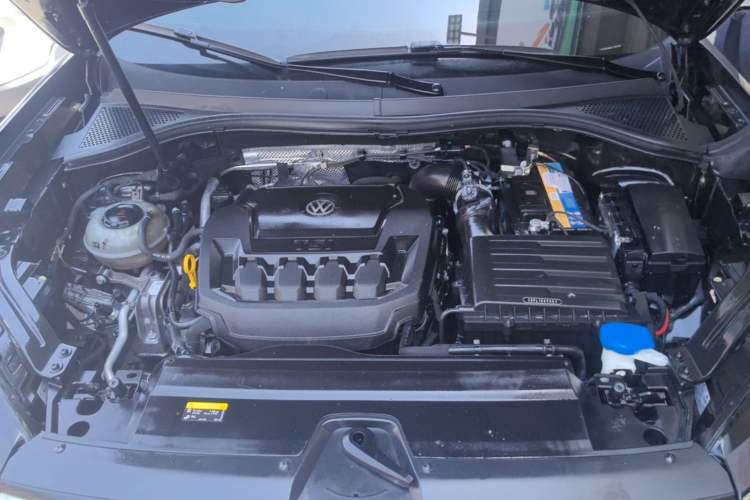 Used Volkswagen Tayron 2020 330TSI Two-Wheel Drive Luxury Smart Connectivity Version Engine Bay