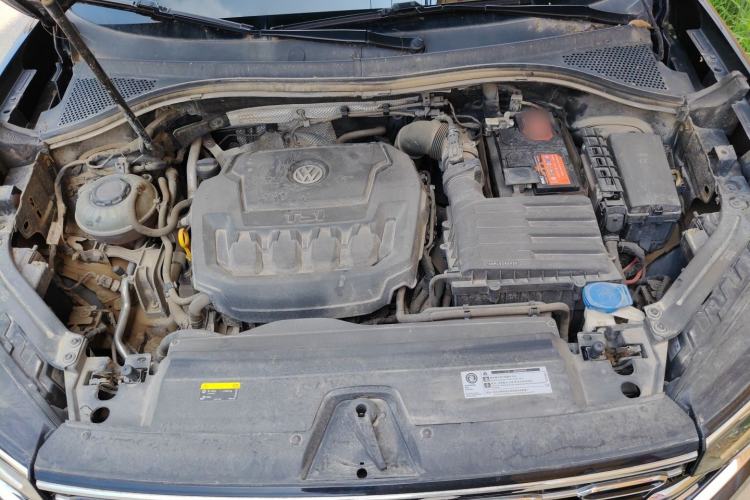 Used Volkswagen Tayron 2020 330TSI Two-Wheel Drive Luxury Smart Connectivity Version Engine Bay