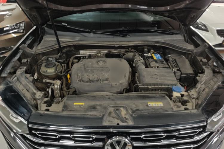 Used Volkswagen Tayron 2020 330TSI Two-Wheel Drive Luxury Smart Connectivity Version Engine Bay