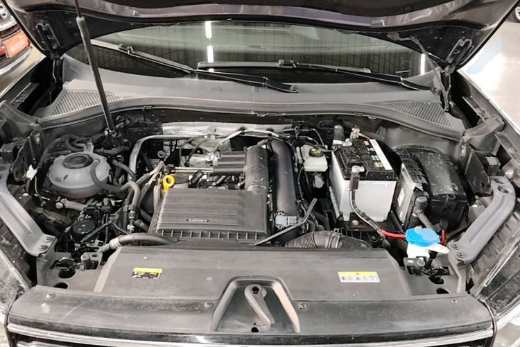Used Volkswagen Tayron 2020 280TSI Two-Wheel Drive Luxury Connect Edition Engine Bay