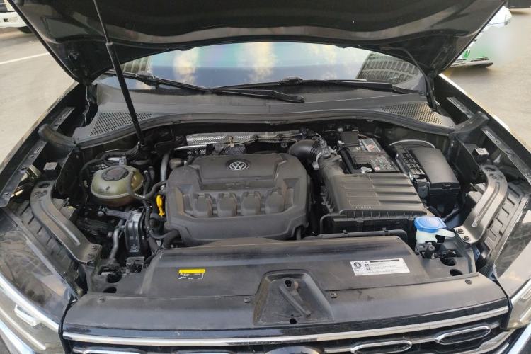 Used Volkswagen Tayron 2020 330TSI Two-Wheel Drive Luxury Smart Connectivity Version Engine Bay