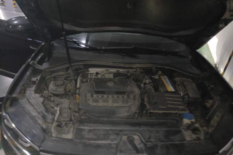 Used Volkswagen Tayron 2020 330TSI Two-Wheel Drive Luxury Smart Connectivity Version Engine Bay