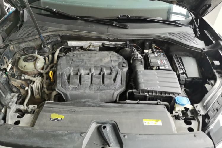 Used Volkswagen Tayron 2020 330TSI Two-Wheel Drive Luxury Smart Connectivity Version Engine Bay