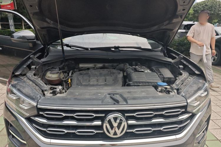 Used Volkswagen Tayron 2020 330TSI Two-Wheel Drive Luxury Connected Pro Edition Engine Bay