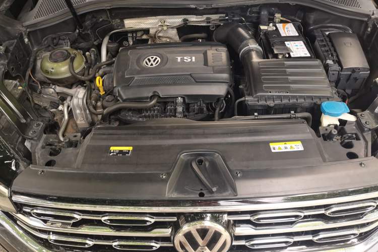 Used Volkswagen Tayron 2020 380TSI All-Wheel Drive R-Line Connected Version Engine Bay