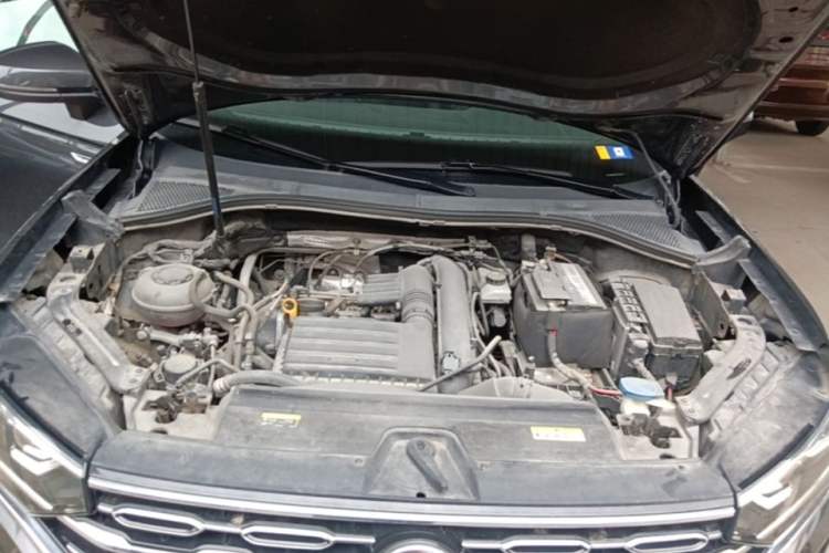 Used Volkswagen Tayron 2020 280TSI Two-Wheel Drive Luxury Connect Edition Engine Bay