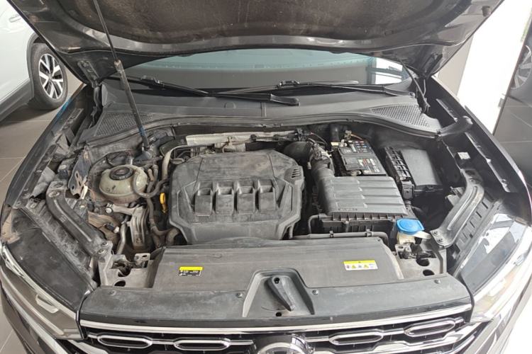 Used Volkswagen Tayron 2020 330TSI Two-Wheel Drive Luxury Smart Connectivity Version Engine Bay