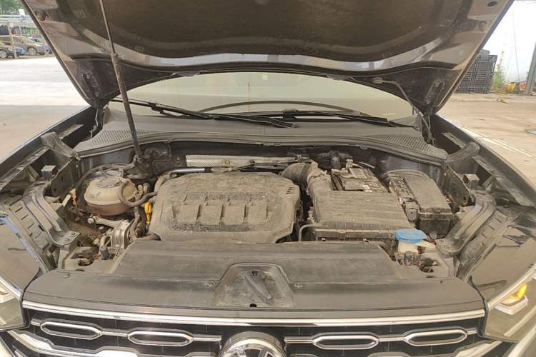 Used Volkswagen Tayron 2020 330TSI Two-Wheel Drive Luxury Smart Connectivity Version Engine Bay