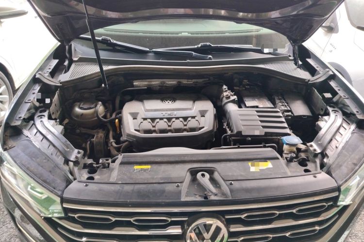 Used Volkswagen Tayron 2020 330TSI Two-Wheel Drive Luxury Smart Connectivity Version Engine Bay