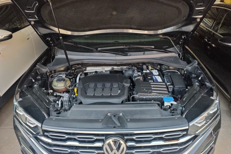 Used Volkswagen Tayron 2020 330TSI Two-Wheel Drive Luxury Smart Connectivity Version Engine Bay