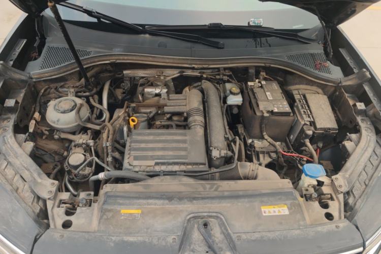 Used Volkswagen Tayron 2020 280TSI Two-Wheel Drive Luxury Connect Edition Engine Bay