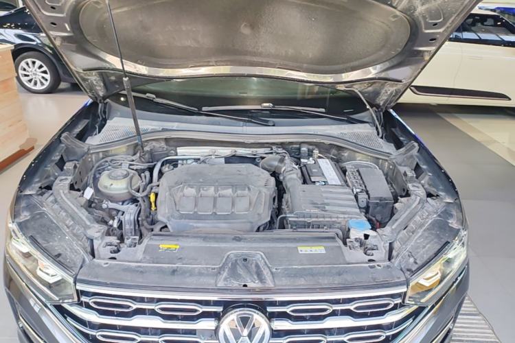 Used Volkswagen Tayron 2020 330TSI Two-Wheel Drive Luxury Smart Connectivity Version Engine Bay