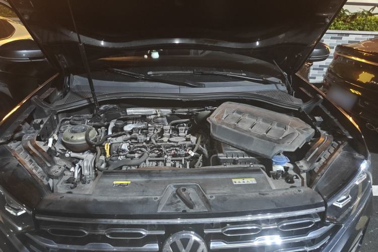 Used Volkswagen Tayron 2020 330TSI Two-Wheel Drive Luxury Smart Connectivity Version Engine Bay