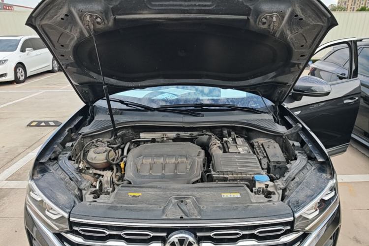 Used Volkswagen Tayron 2020 330TSI Two-Wheel Drive Luxury Smart Connectivity Version Engine Bay