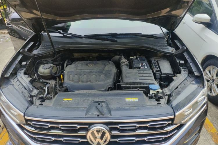 Used Volkswagen Tayron 2020 330TSI Two-Wheel Drive Luxury Smart Connectivity Version Engine Bay