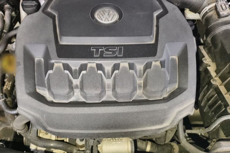 Used Volkswagen Tayron 2020 330TSI Two-Wheel Drive Luxury Smart Connectivity Version Engine Bay