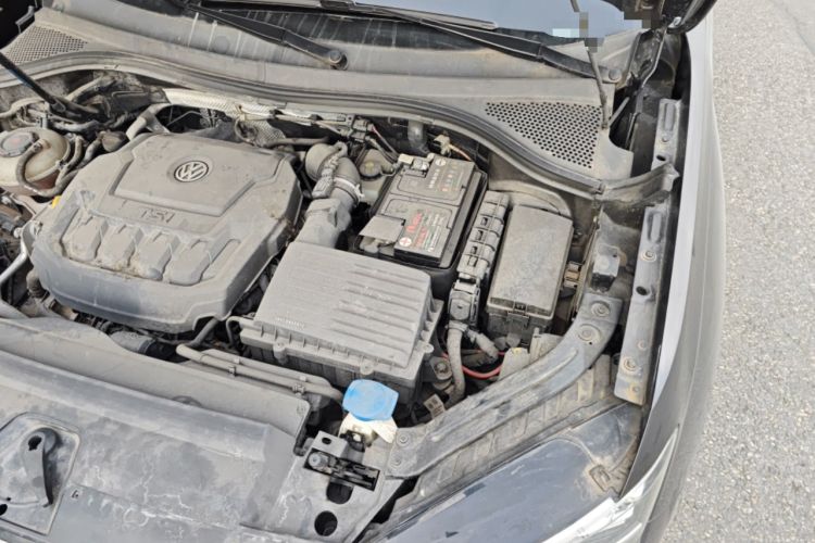 Used Volkswagen Tayron 2020 330TSI Two-Wheel Drive Luxury Smart Connectivity Version Engine Bay Left