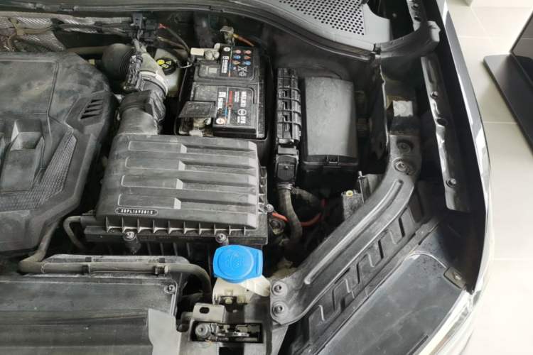 Used Volkswagen Tayron 2020 330TSI Two-Wheel Drive Luxury Smart Connectivity Version Engine Bay Left